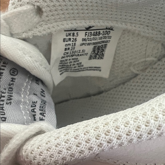 Nike Air Force 1 Kids' White Athletic Shoes size 9C - Picture 6 of 6